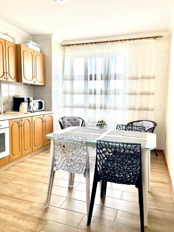 Atlant Luxury Family Apart Поряд З Тц Депот, Безконтактне Заселення Czernowitz Exterior foto