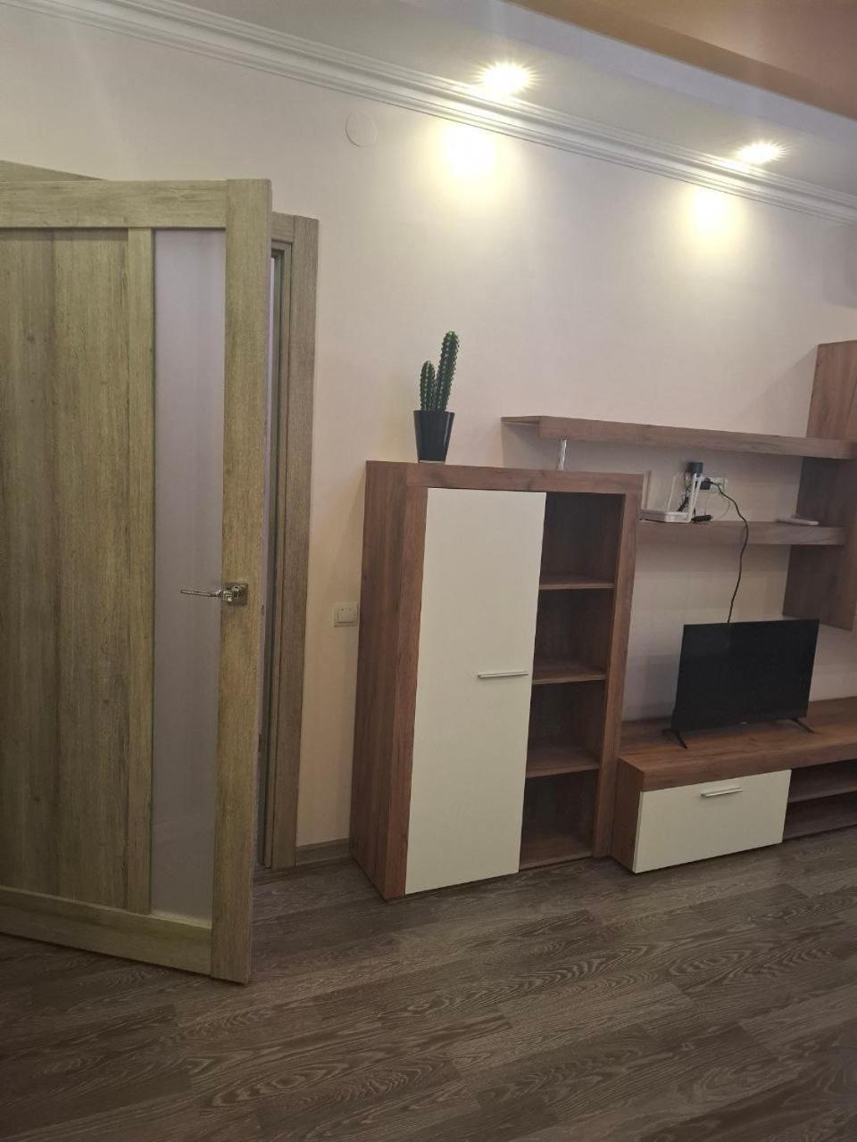 Atlant Luxury Family Apart Поряд З Тц Депот, Безконтактне Заселення Czernowitz Exterior foto